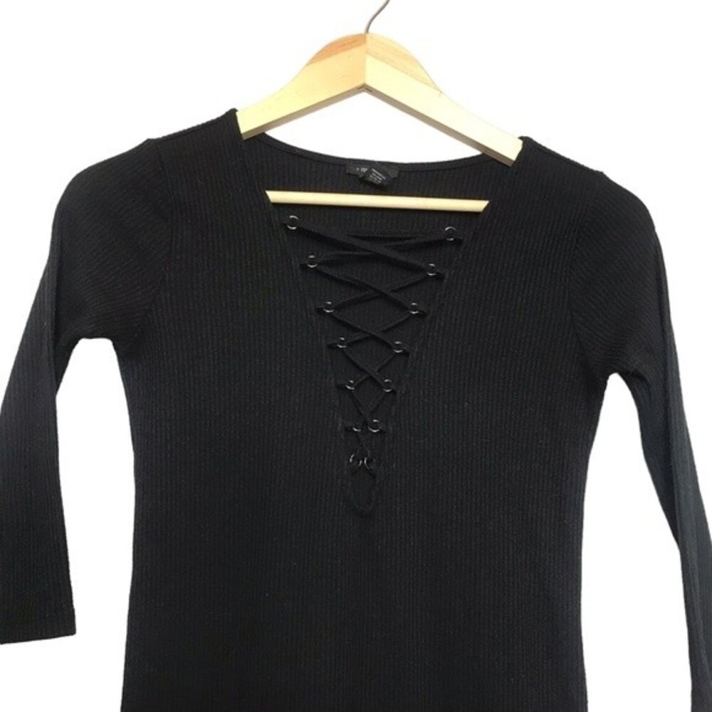 Black tight dress with front cross design size small - Picture 7 of 8